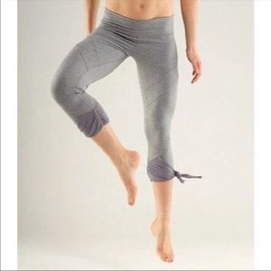 Lululemon Bandhas Crop